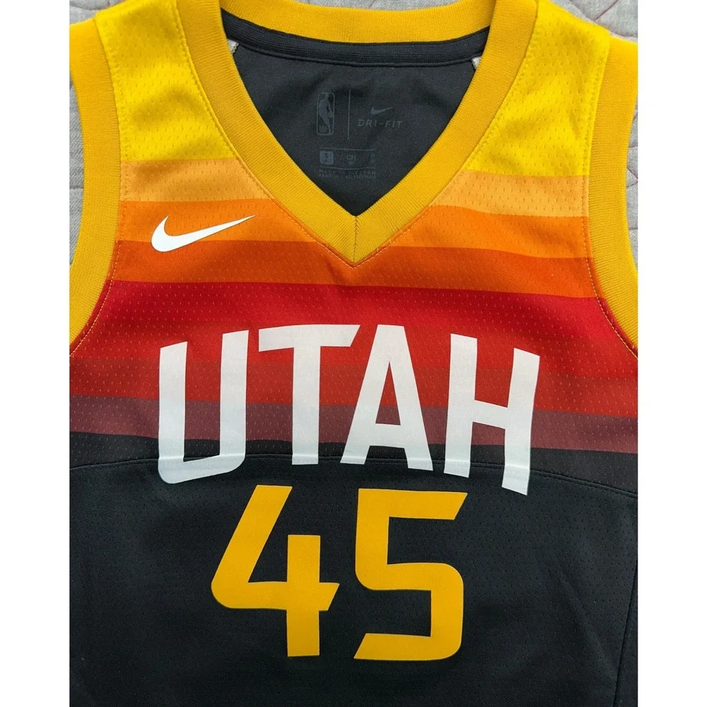 Nike Basketball Jersey Black Utah Jazz Donovan Mitchell / Boys Small